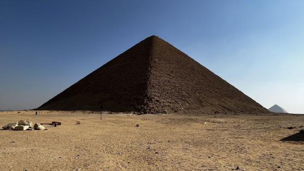 科学家发现尼罗河被埋的支流，可能解开金字塔之谜